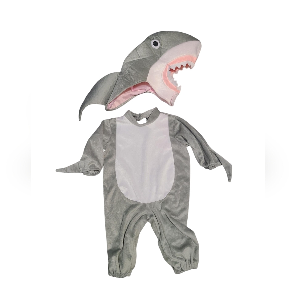 BABY SHARK! Costume size 12-18 months